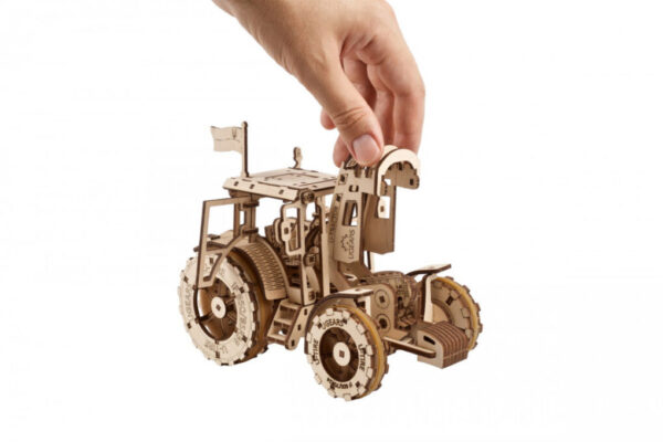 Model mechaniczny Traktor Zwycięża